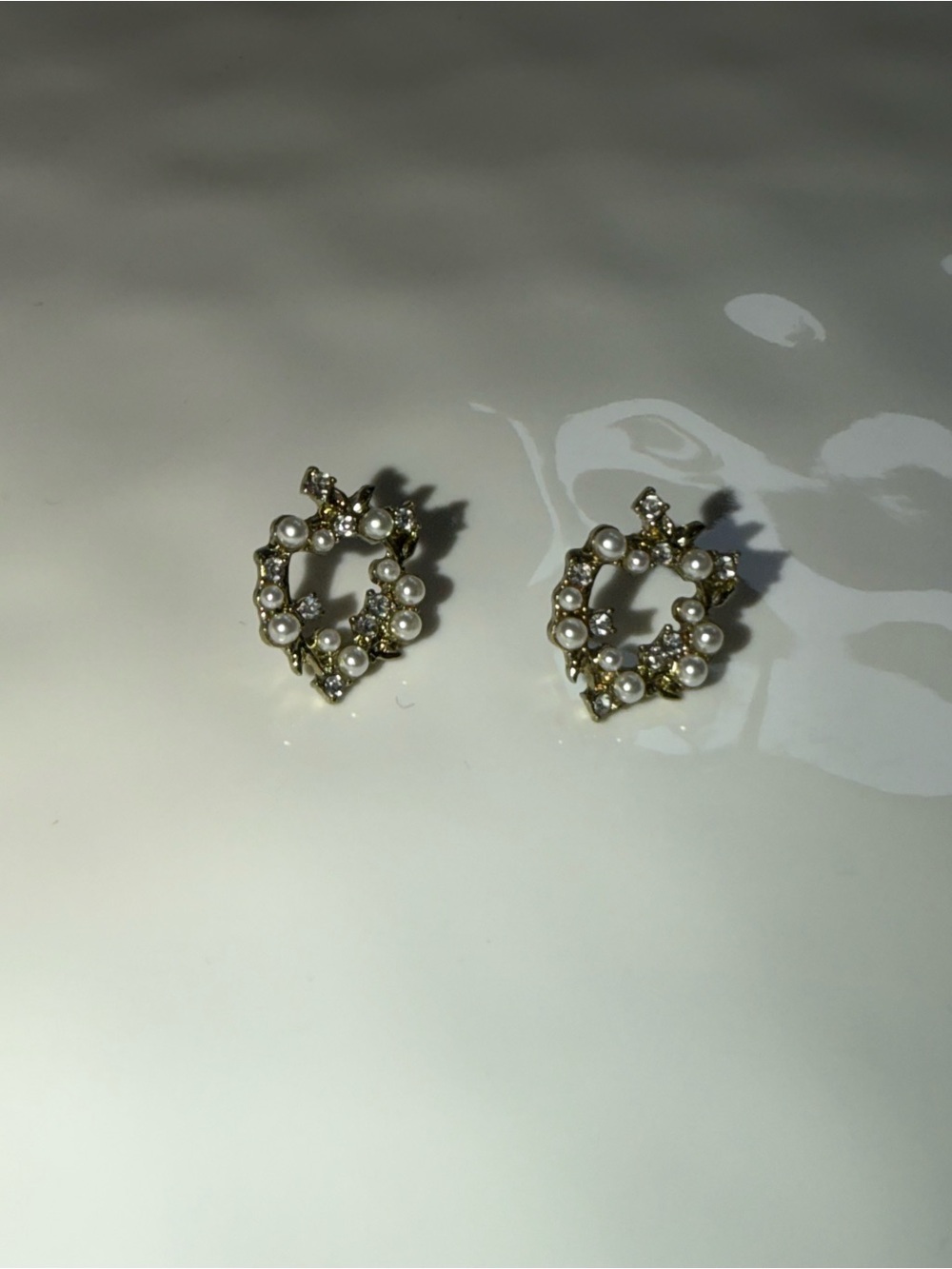 Gold Pearl Rhinestone Heart Wreath Dangle Earrings